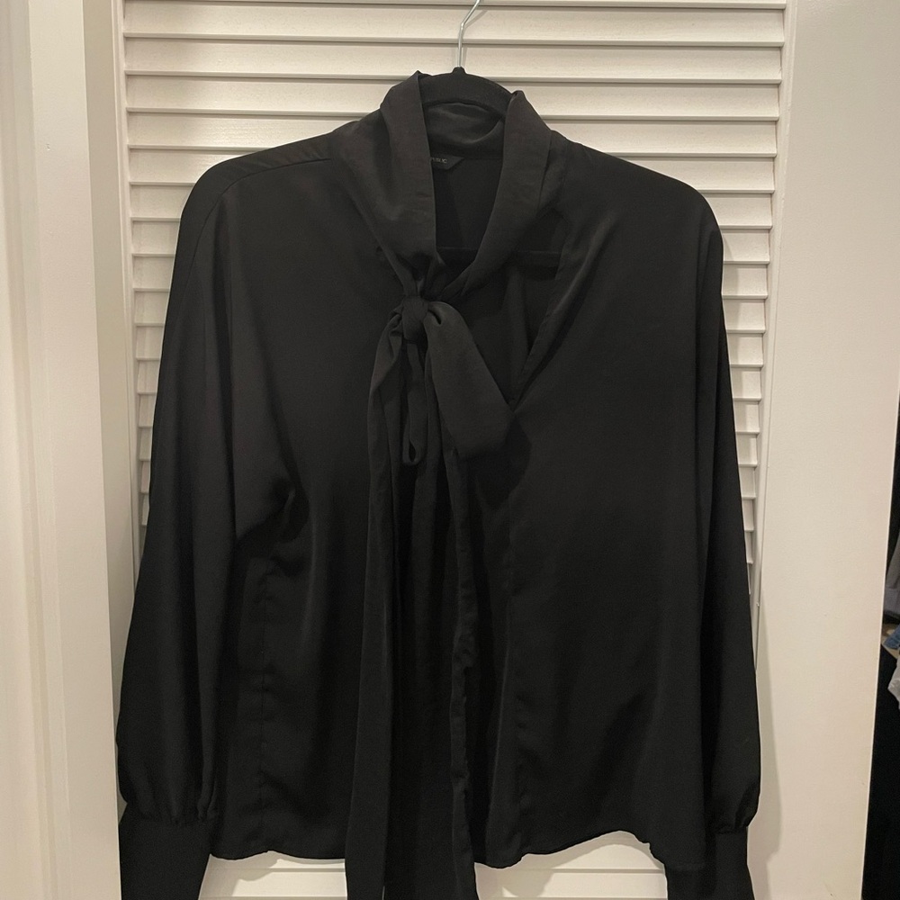 Banana Republic Black Tie Front Blouse
